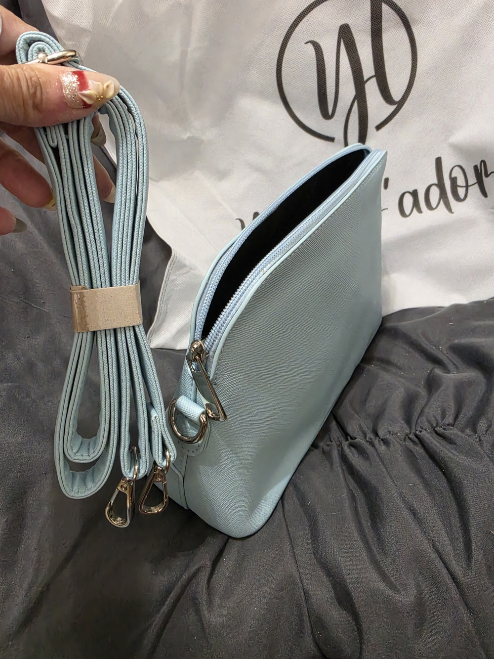 Light Blue 3-Piece Tote and Pouches Set - Picture 10 of 16